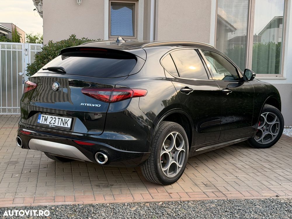 Alfa Romeo Stelvio - 4