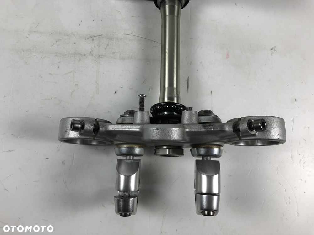 Triumph Street Triple 675 07-11 półka dolna + górna komplet - 12