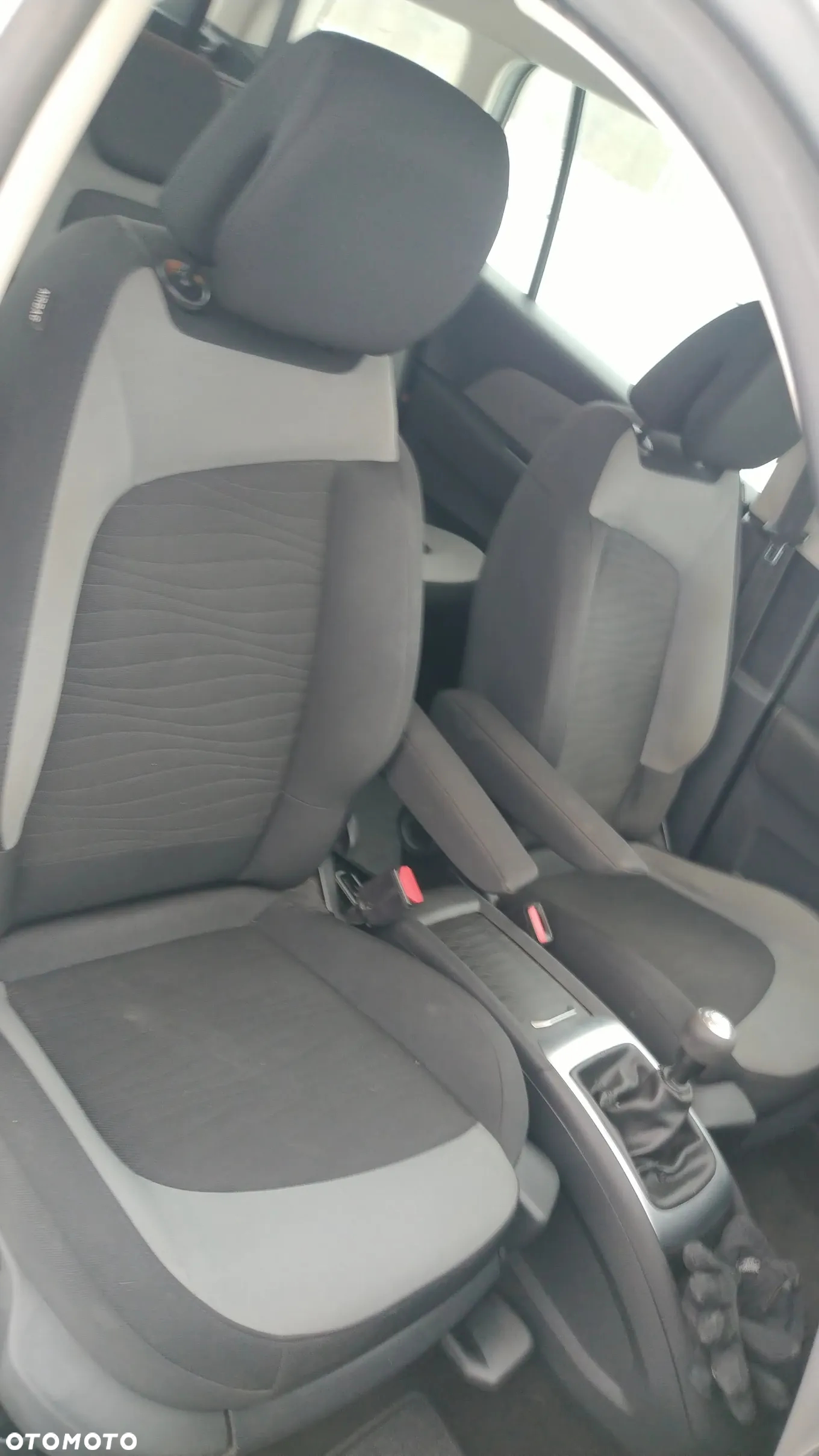 Citroën C4 Grand Picasso e-HDi 115 Intensive - 32