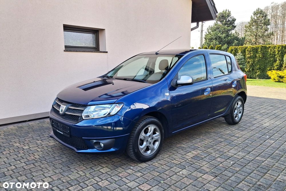Dacia Sandero 1.2 16V 75 Celebration - 1