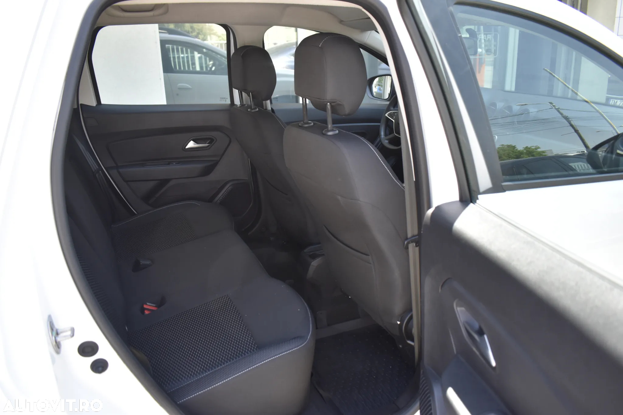 Dacia Duster 1.5 Blue dCi 4WD Comfort - 31
