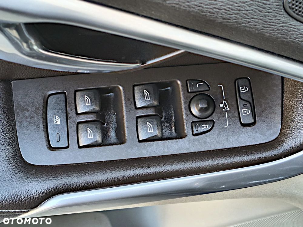 Volvo V40 D2 Kinetic - 36