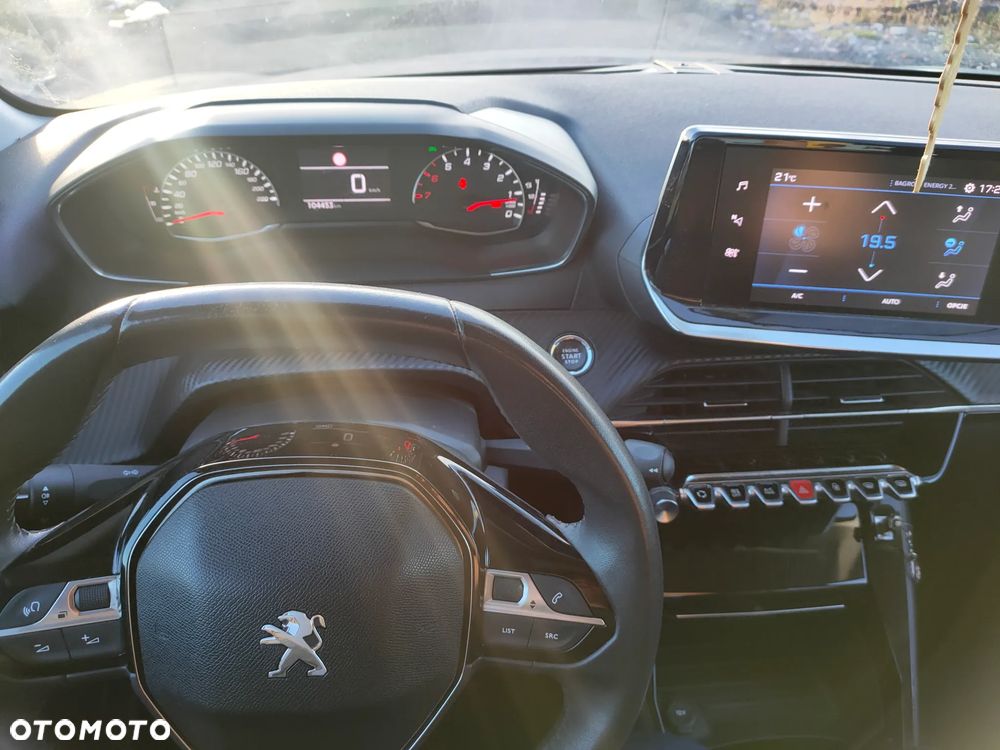 Peugeot 208 PureTech 100 Allure Pack - 24