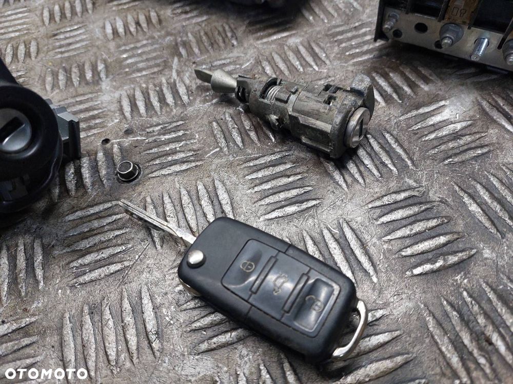 ZESTAW STARTOWY VOLKSWAGEN GOLF V 1.9 TDI 03G906016Q 0281012076 1K0920871B - 7