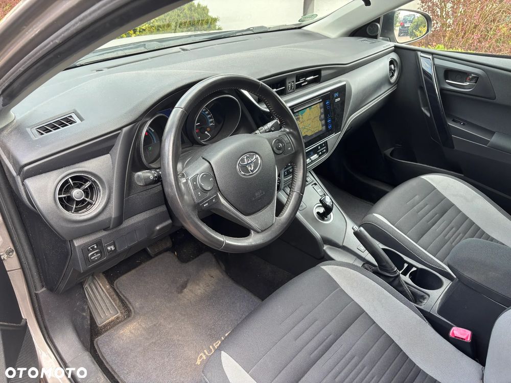 Toyota Auris - 12