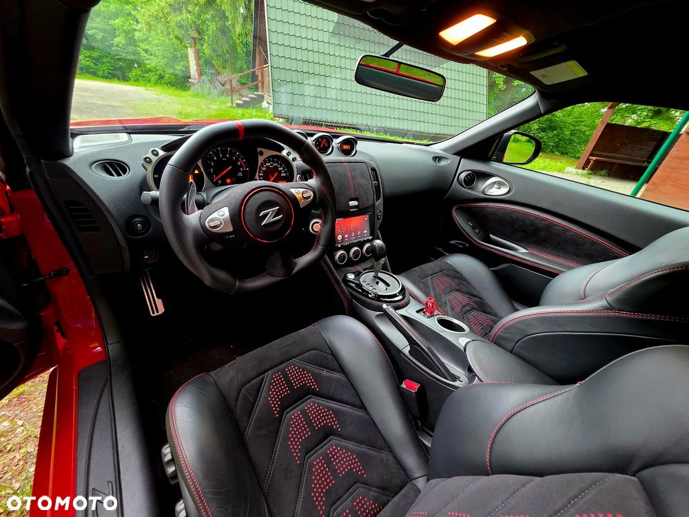 Nissan 370 Z - 9
