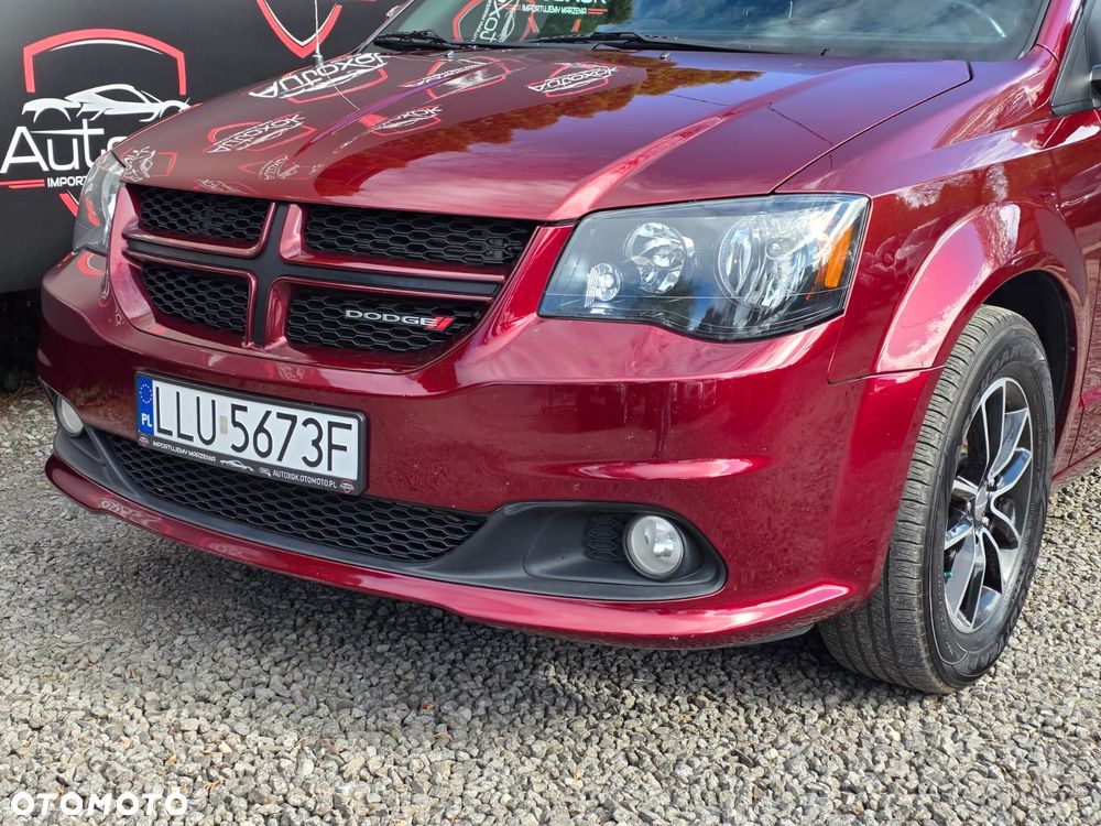 Dodge Grand Caravan - 3