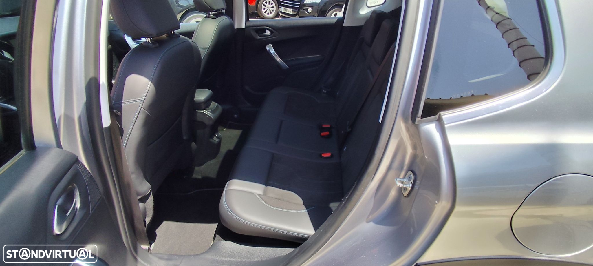 Peugeot 2008 1.6 BlueHDi Crossway - 31