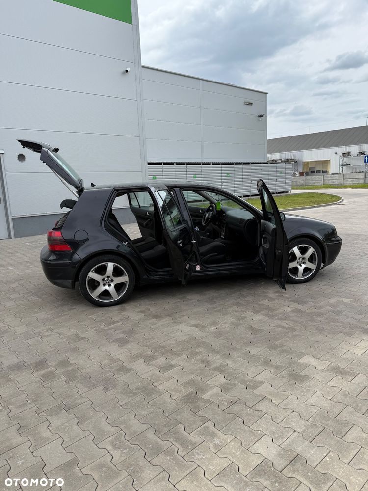 Volkswagen Golf 1.9 TDI Highline - 14