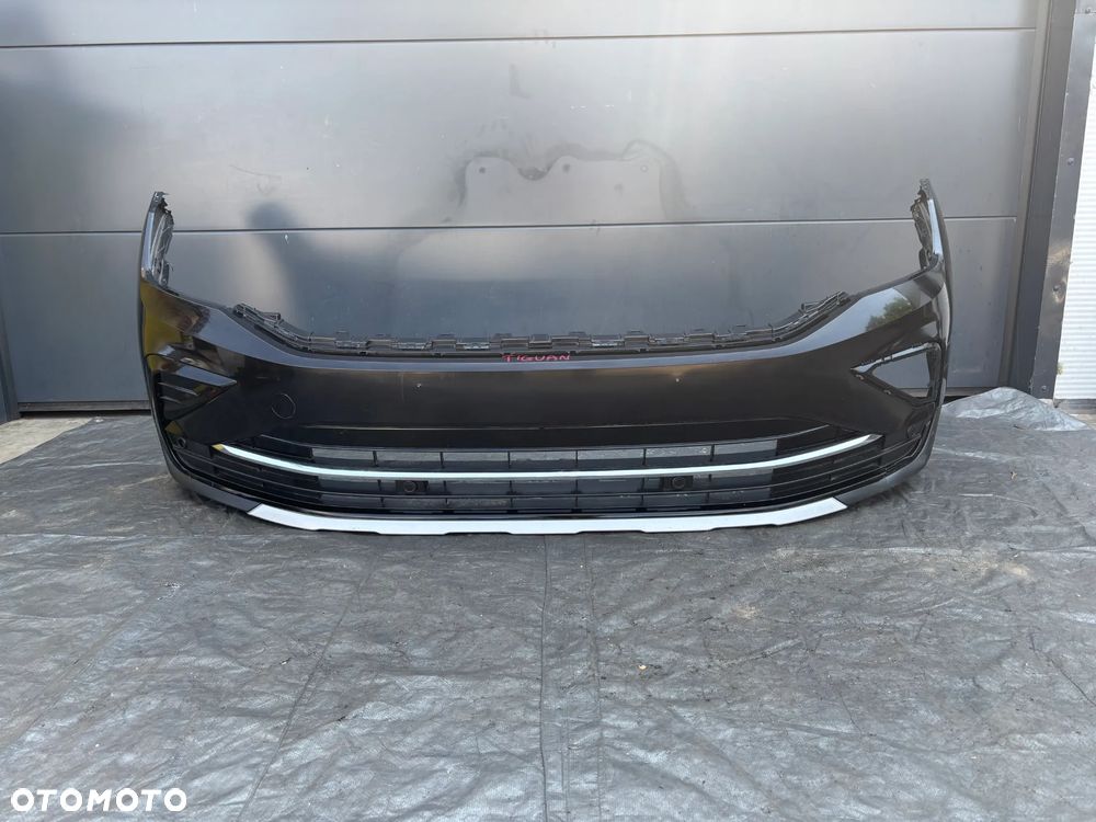 Vw Tiguan II 5NA zderzak przód LC9X