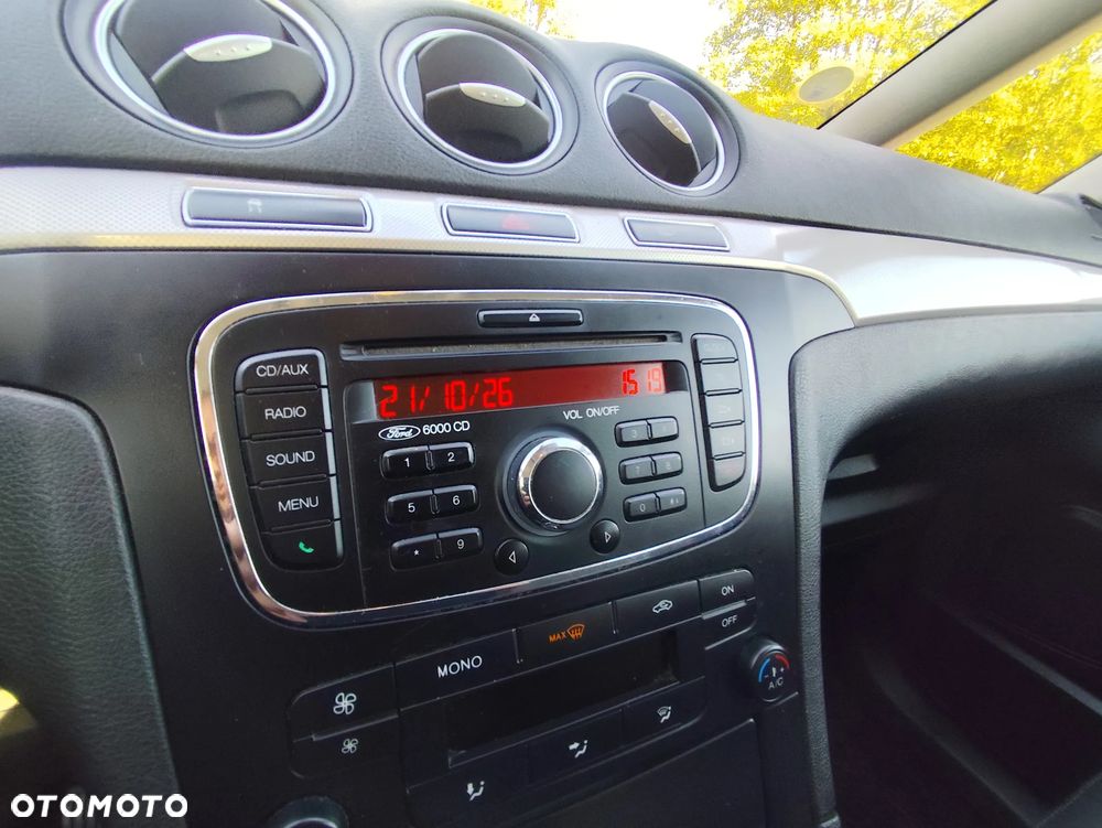 Ford S-Max - 19