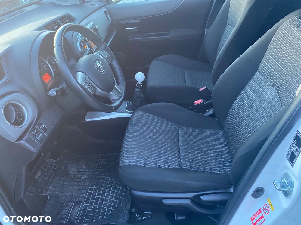 Toyota Yaris 1.33 VVT-i Edition 2014 - 24