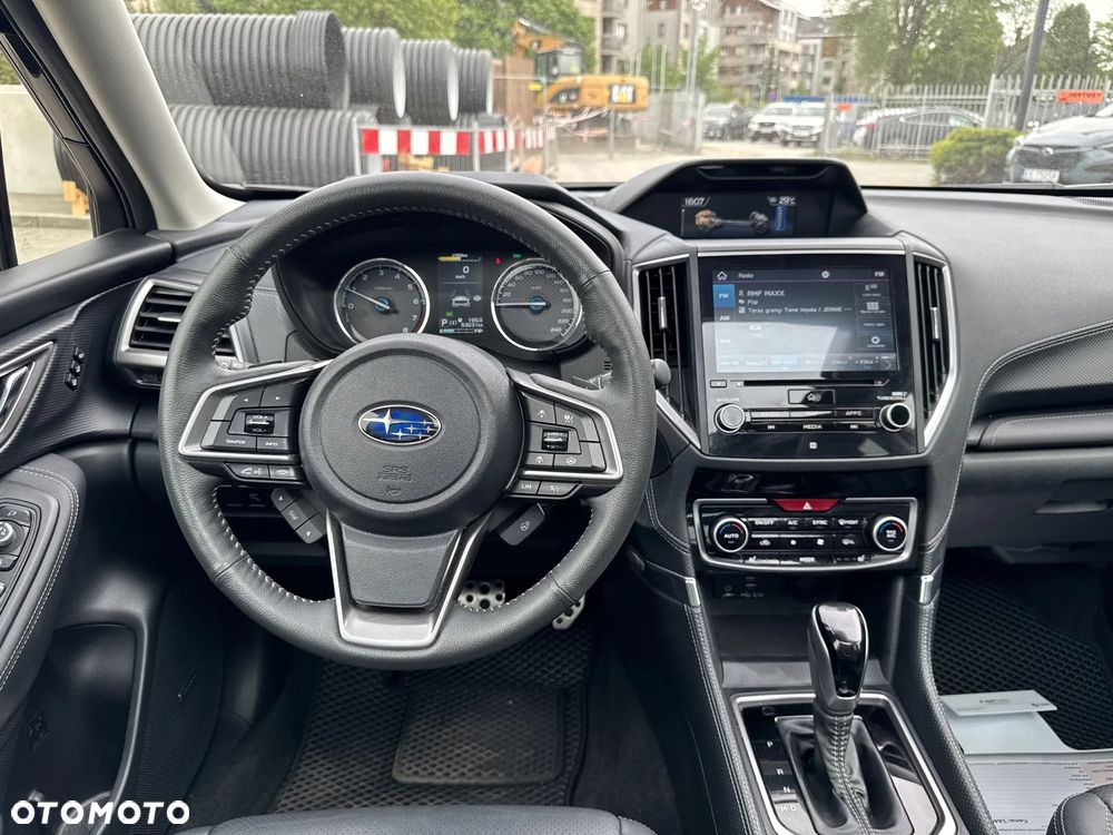 Subaru Forester 2.0i-L Platinum (EyeSight) Lineartronic - 12