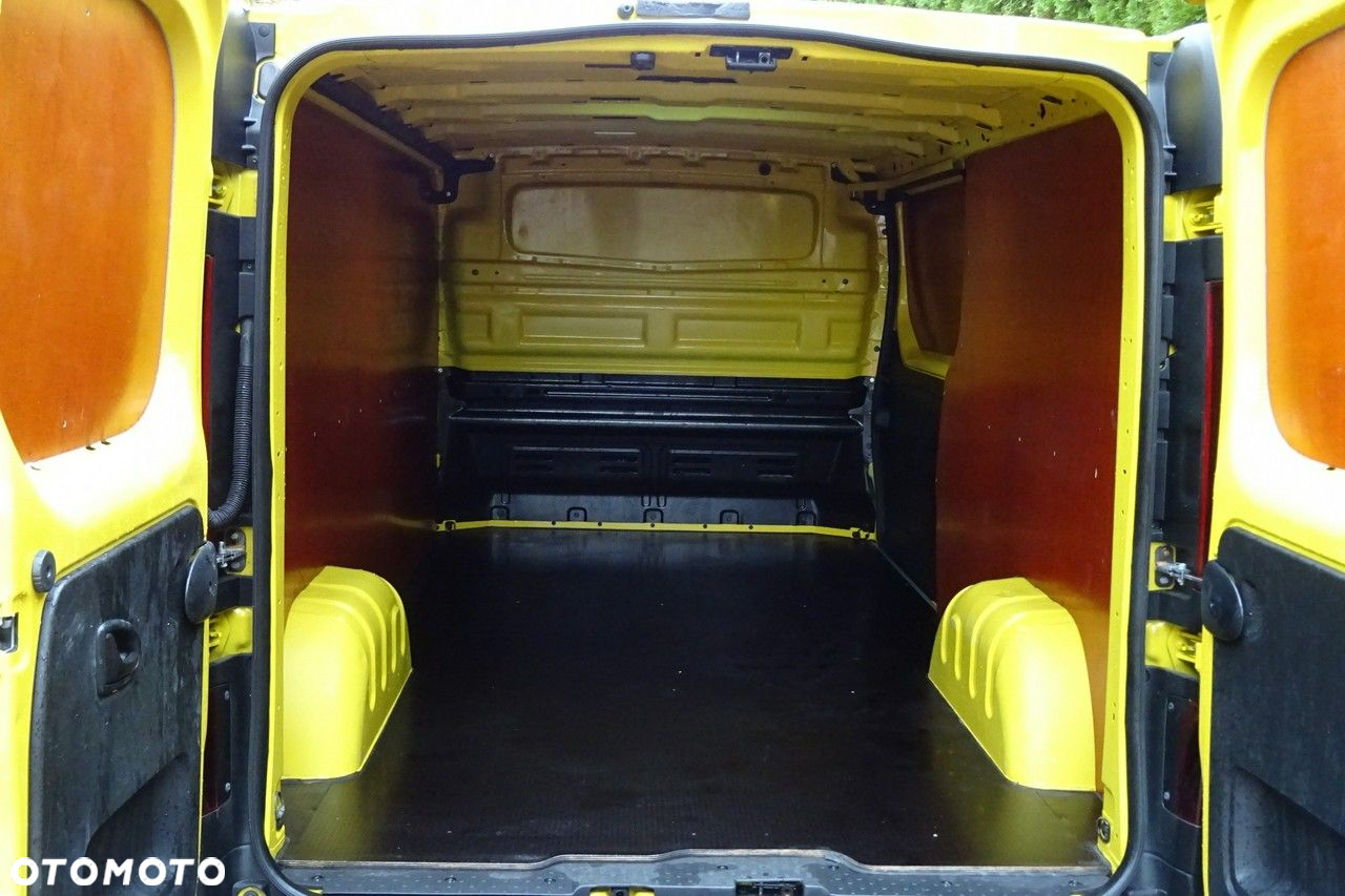 Opel Vivaro - 11