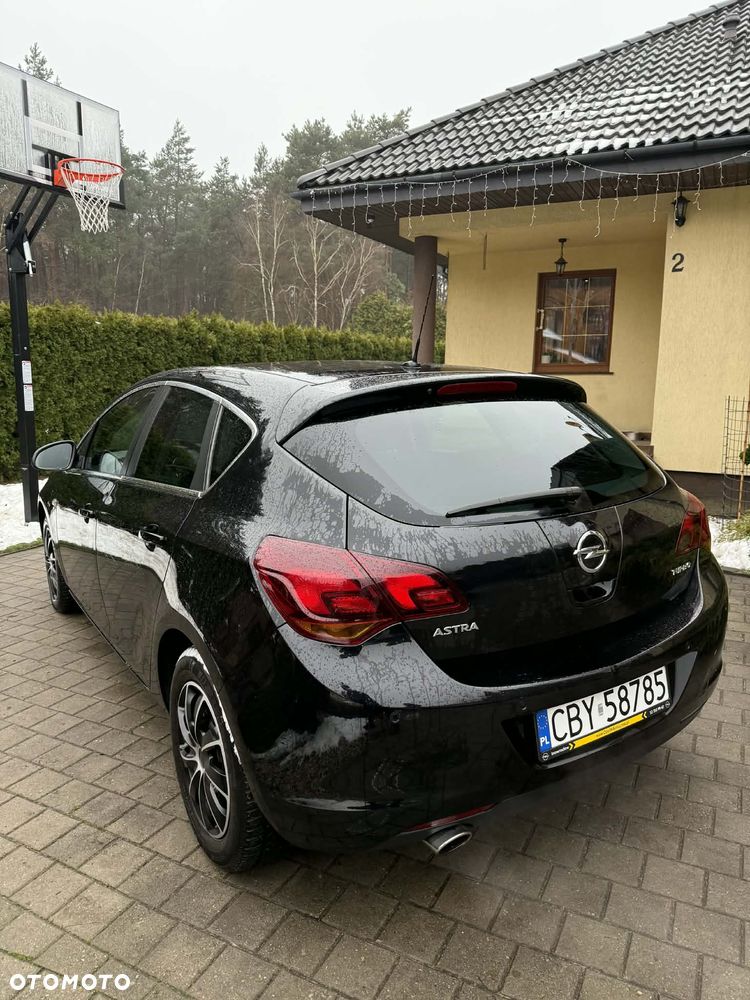 Opel Astra 1.4 T Cosmo - 4