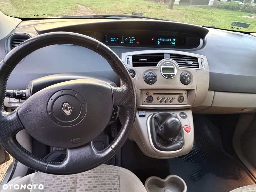 Renault Scenic - 17