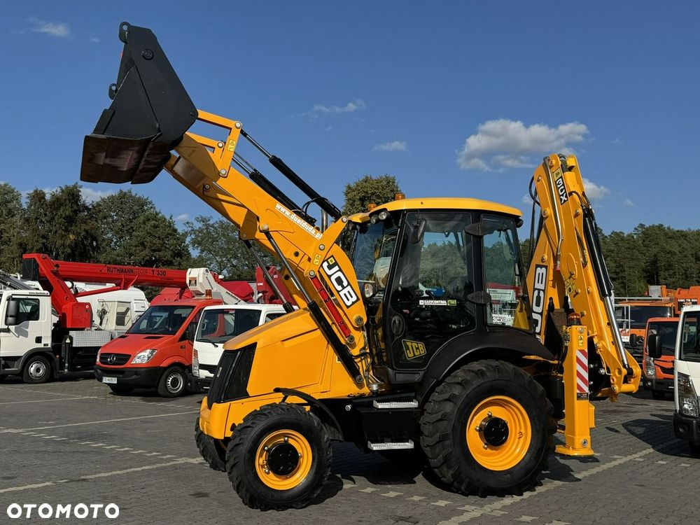JCB 3CX - 12