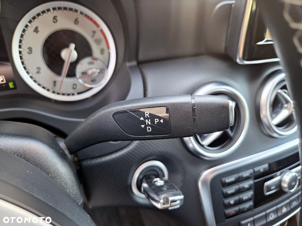 Mercedes-Benz Klasa A 180 7G-DCT Activity Edition - 26
