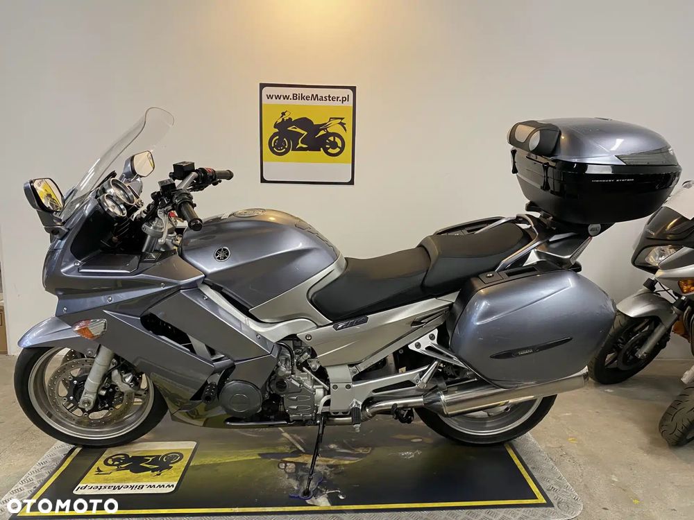 Yamaha FJR - 2