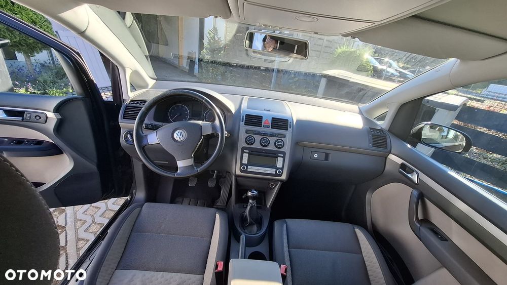 Volkswagen Touran 1.4 TSI Cross - 9