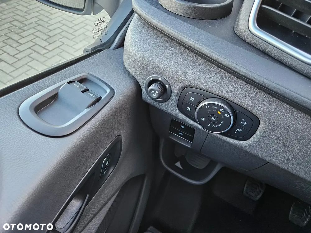 Ford Transit - 13