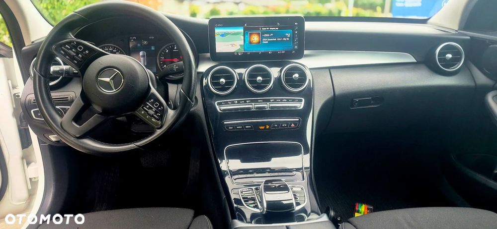 Mercedes-Benz Klasa C 220 d 9G-TRONIC - 16