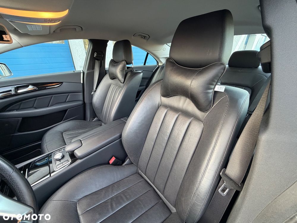 Mercedes-Benz CLS 250 CDI DPF BlueEFFICIENCY 7G-TRONIC - 31