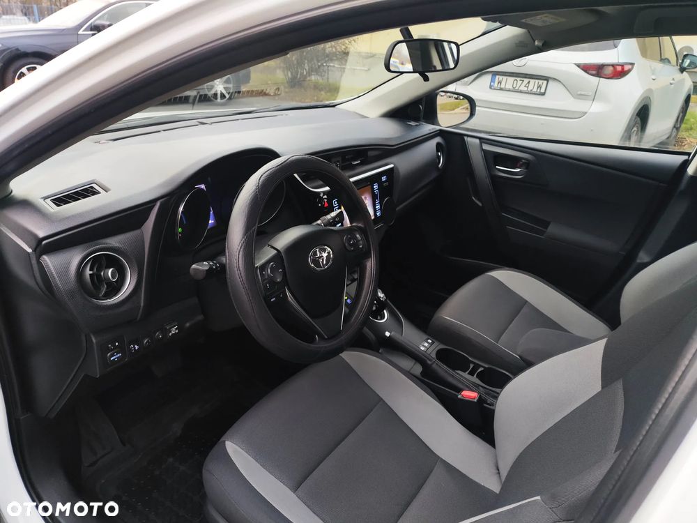 Toyota Auris Hybrid 135 Premium - 17