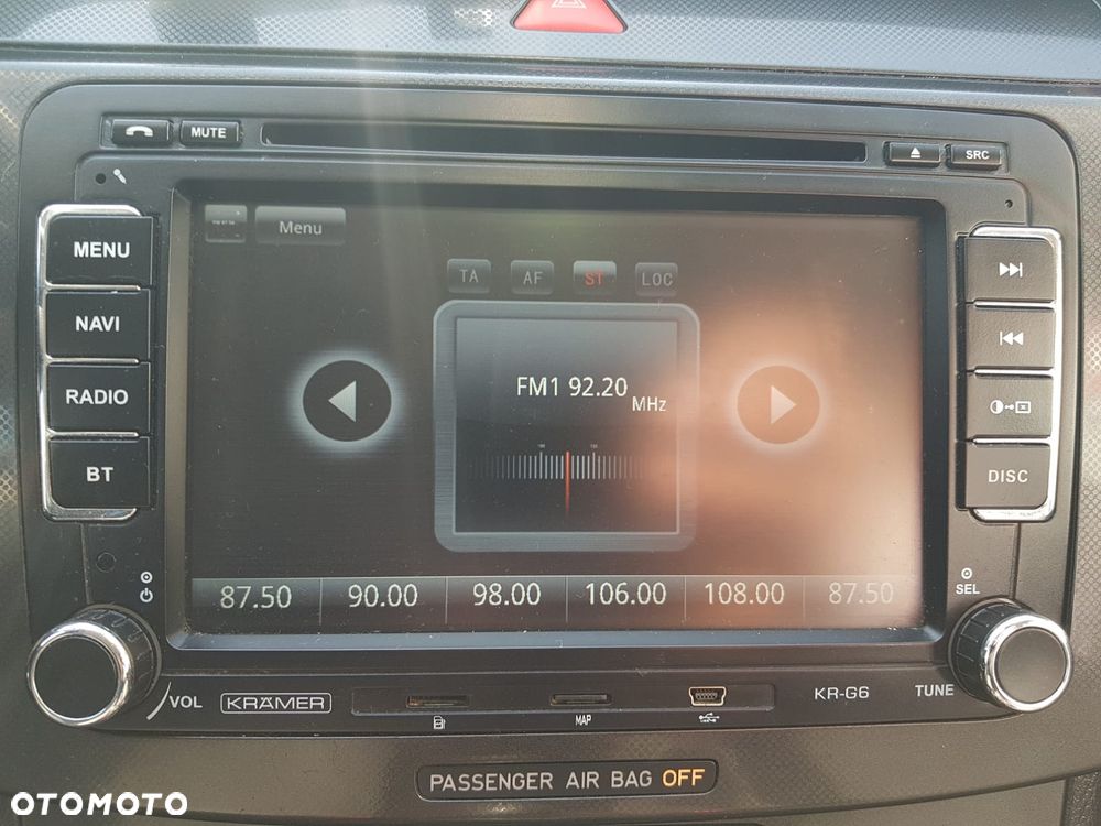 Volkswagen Passat 1.6 FSI Comfortline - 10