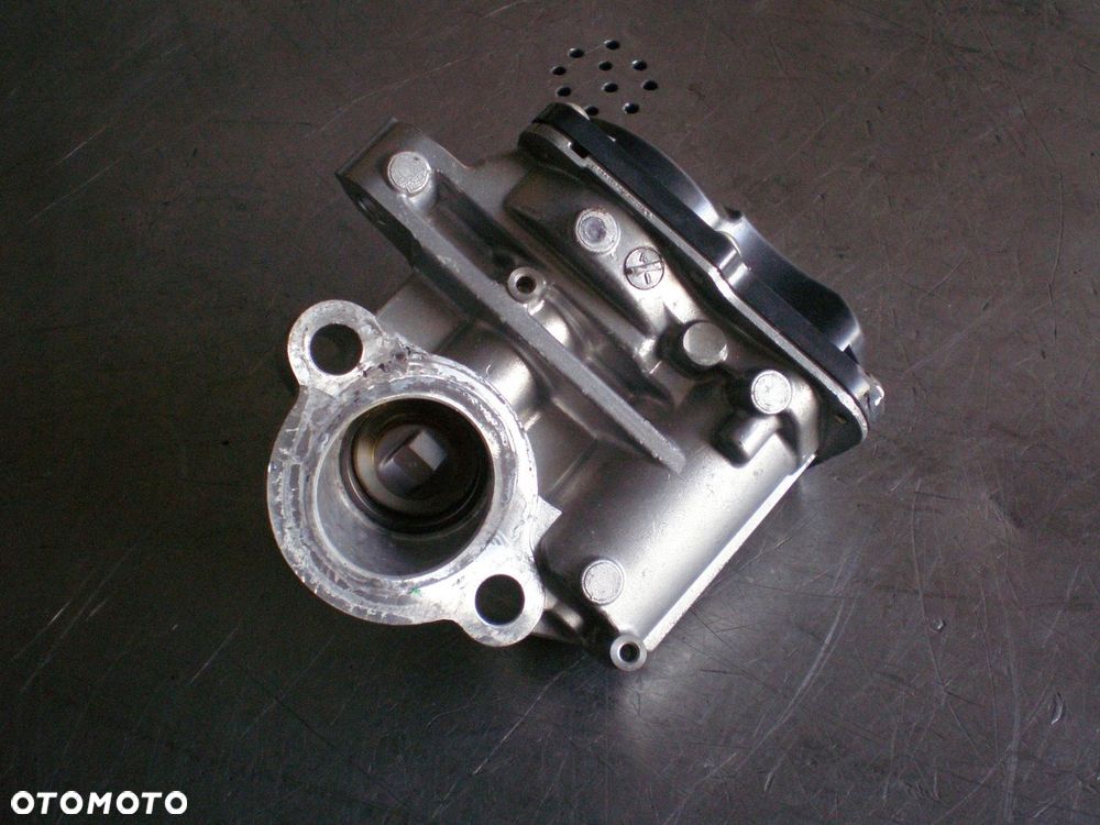 ZAWÓR EGR NISSAN 1.6DCI R9M 8201068965 - 2