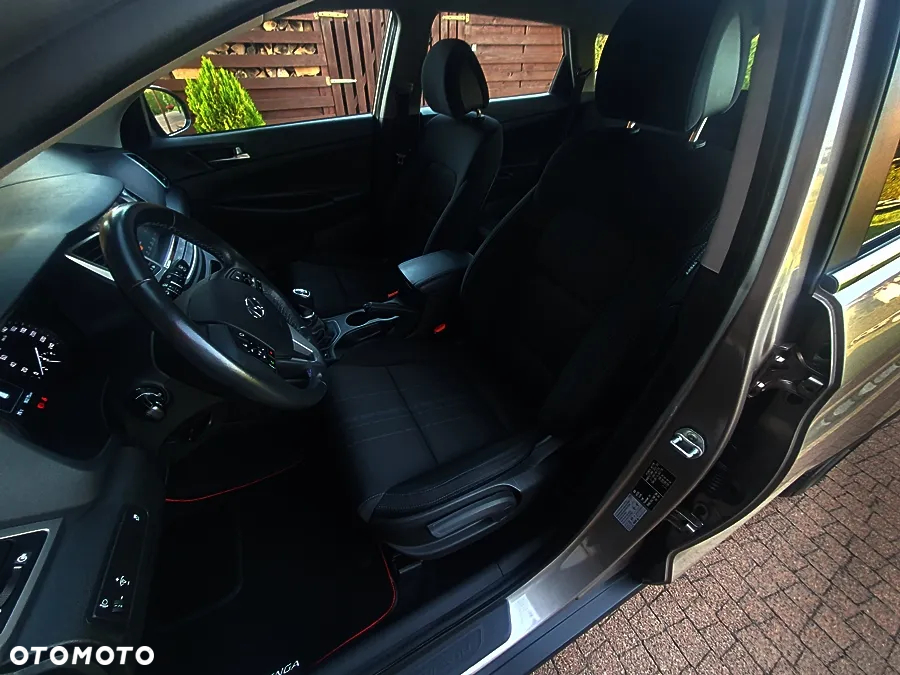 Hyundai Tucson 1.6 GDi 2WD Select - 26