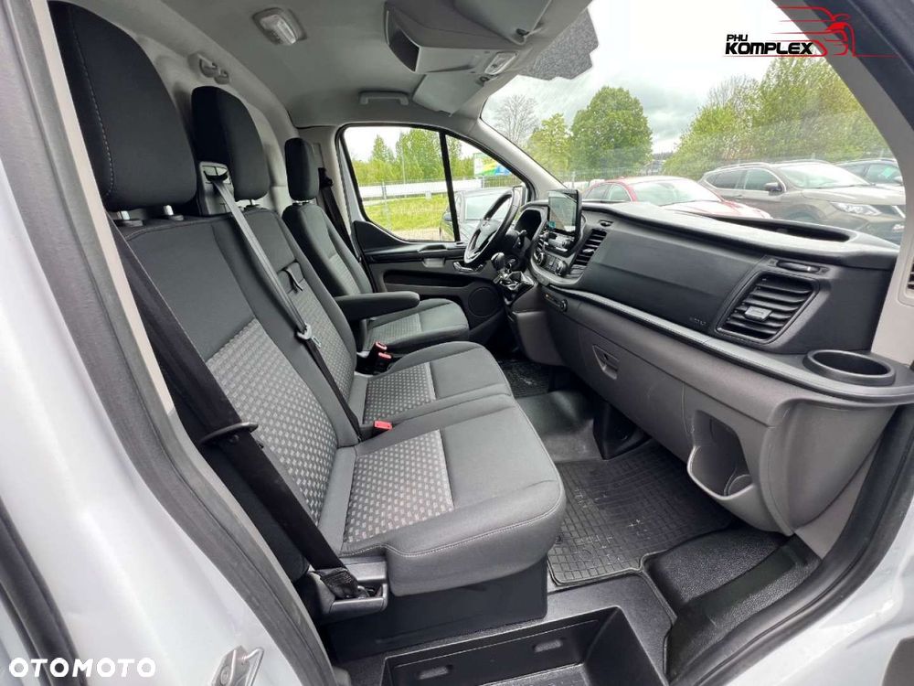 Ford Transit Custom - 11