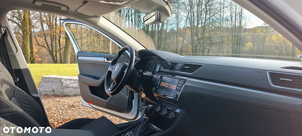 Skoda Superb 2.0 TDI Style DSG - 20