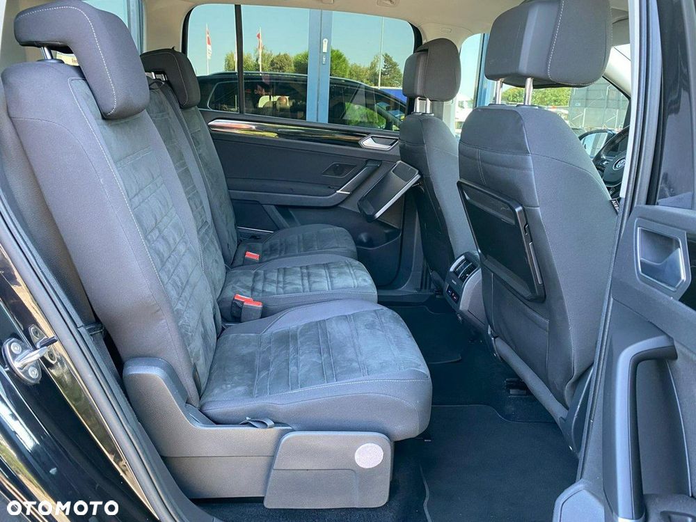 Volkswagen Touran - 9