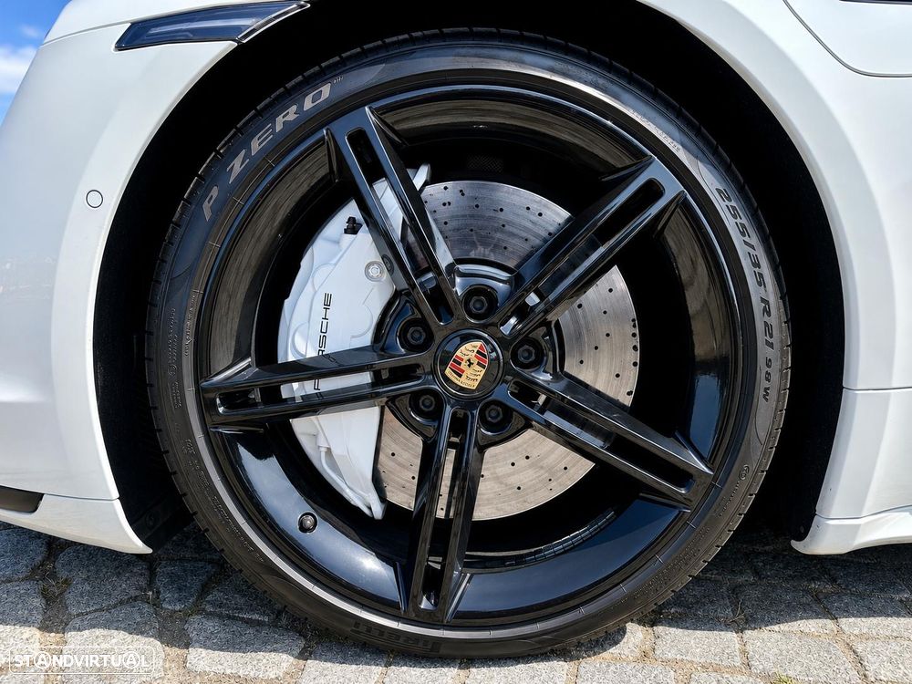 Porsche Taycan Turbo - 5
