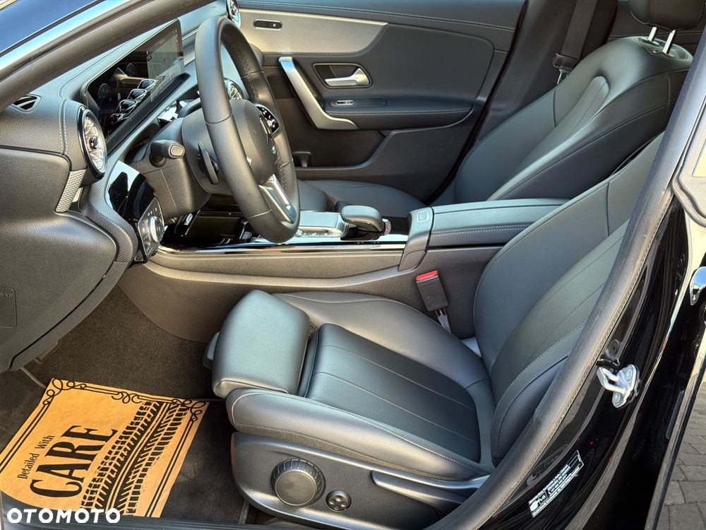 Mercedes-Benz CLA 200 d Progressive 8G-DCT - 15