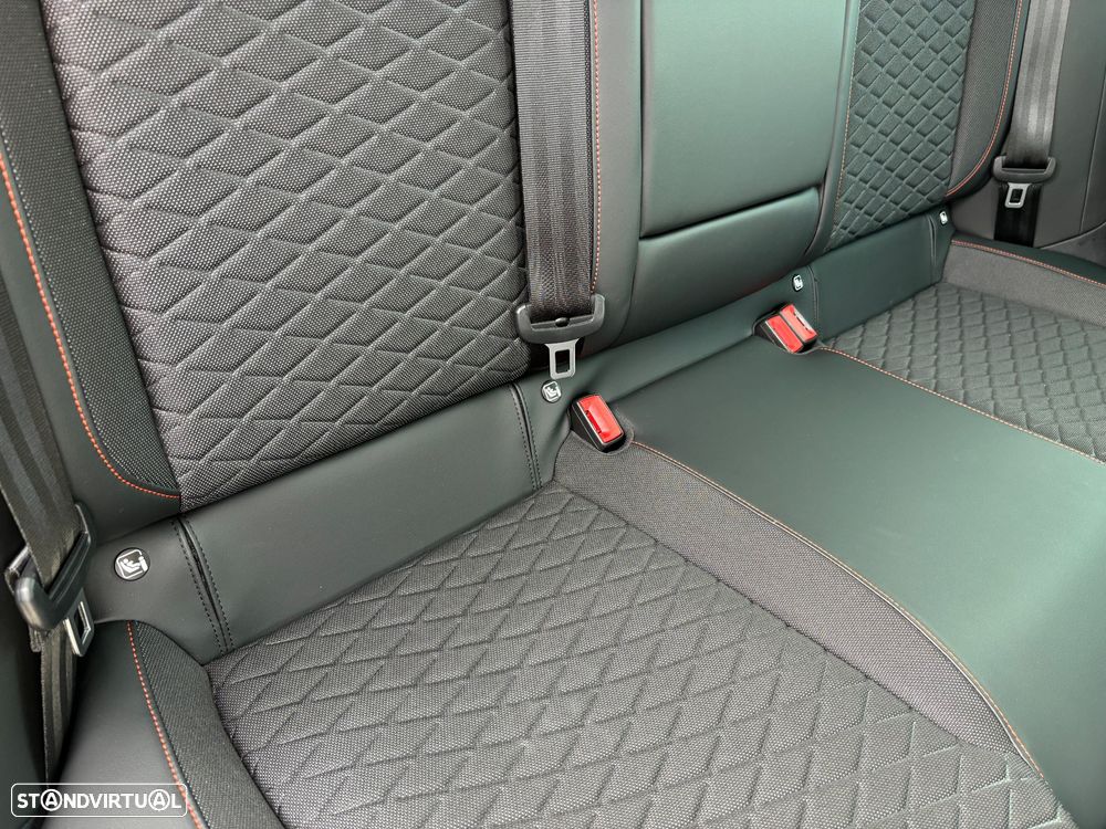 SEAT Leon 1.4 e-Hybrid DSG FR Plus - 30