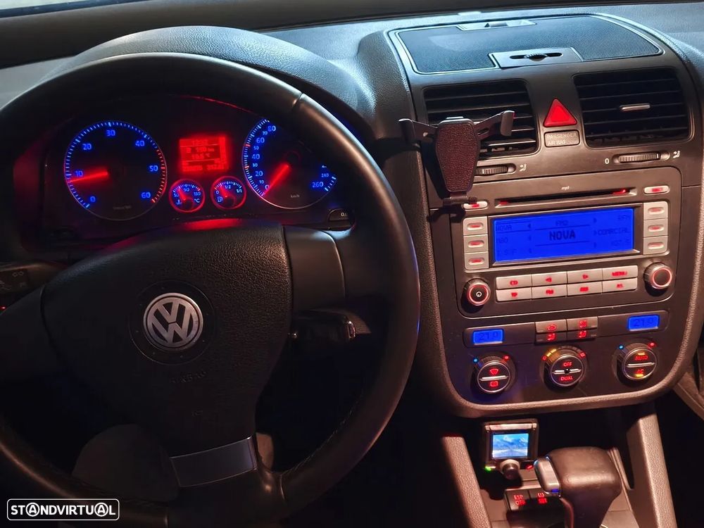 VW Golf Variant 1.9 TDi DPF Confortline DSG - 19