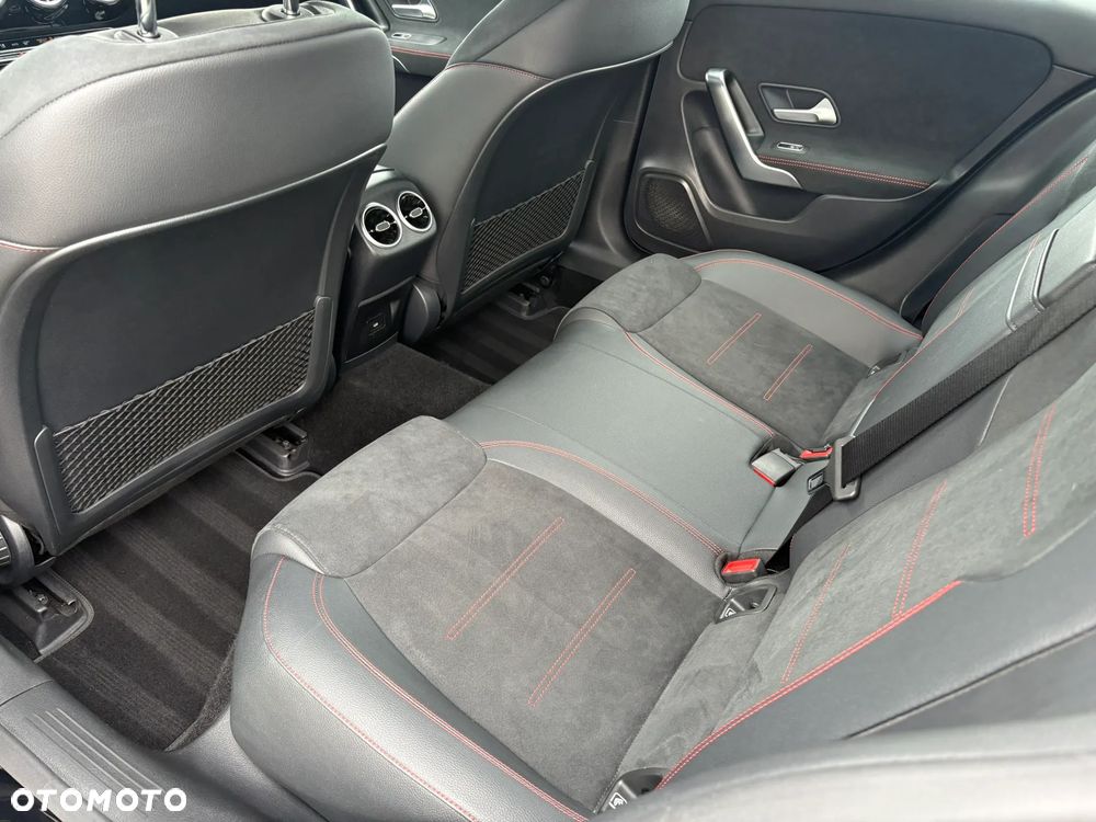 Mercedes-Benz Klasa A 250 e PHEV AMG Line 8G-DCT - 25