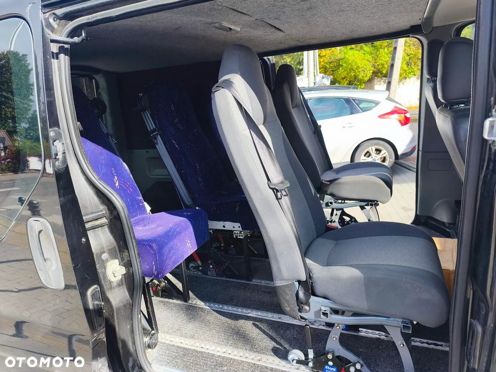 Renault Trafic - 16