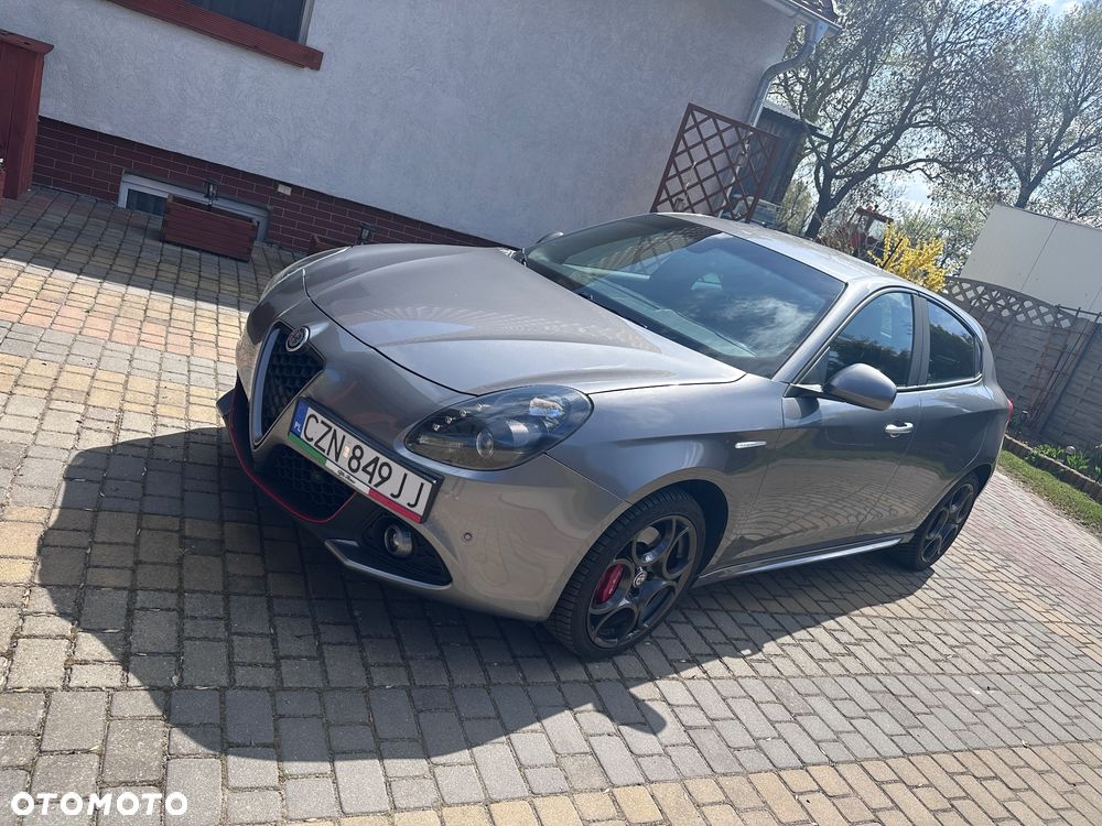 Alfa Romeo Giulietta 1.6 JTDM - 11
