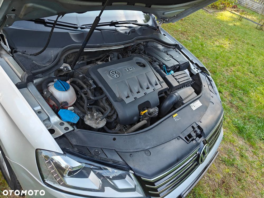 Volkswagen Passat 2.0 TDI Comfortline DSG - 13