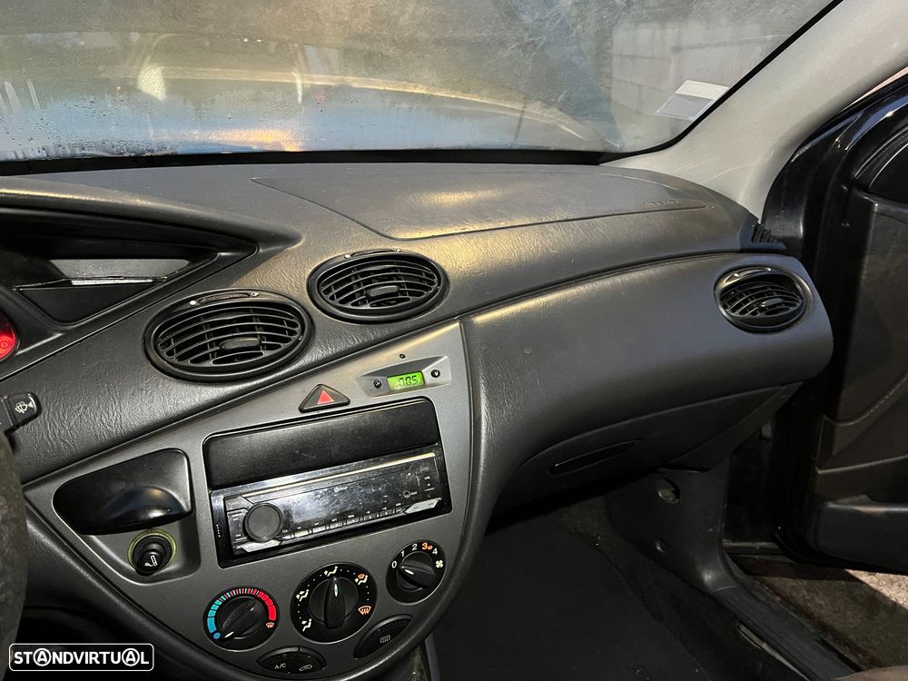 Ford Focus 1.4 Comfort - 10