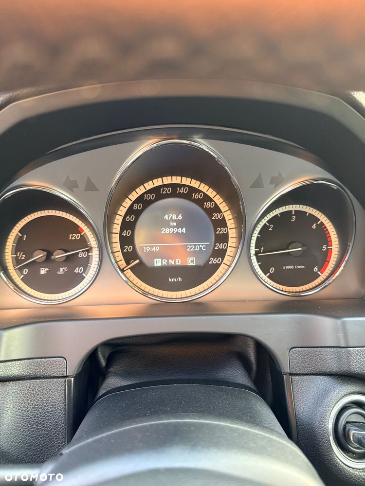 Mercedes-Benz Klasa C 220 CDI DPF Automatik BlueEFFICIENCY - 10