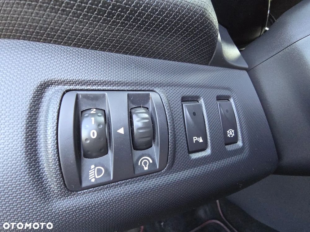 Renault Clio Energy TCe 90 Start & Stop Luxe - 30