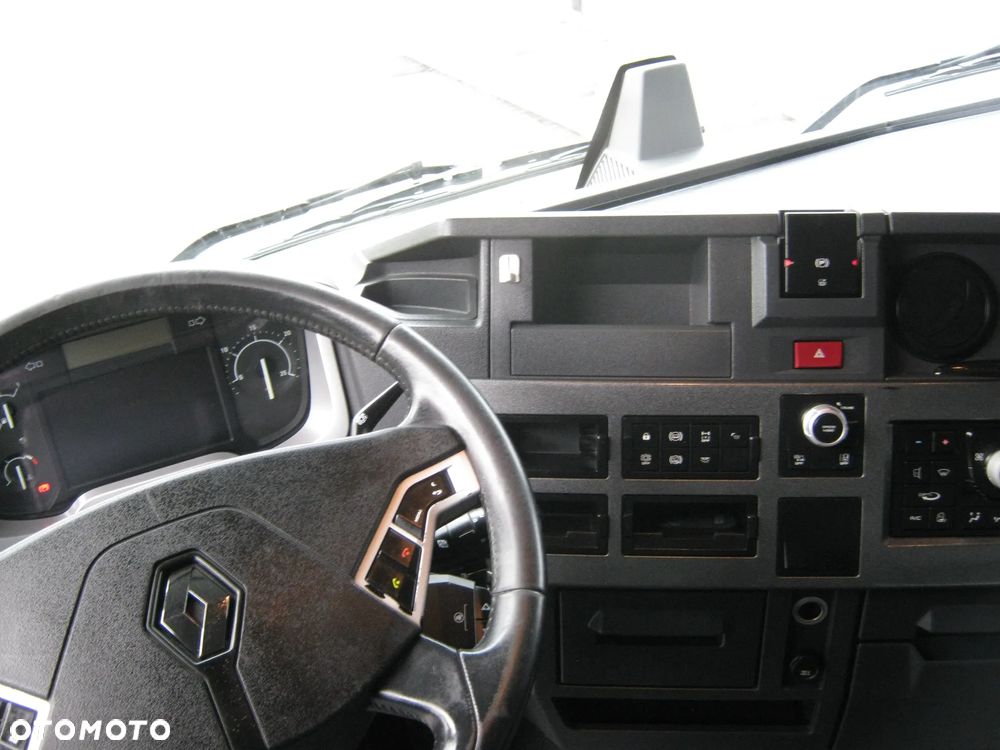 Renault T-460 SPROWADZONE - 11