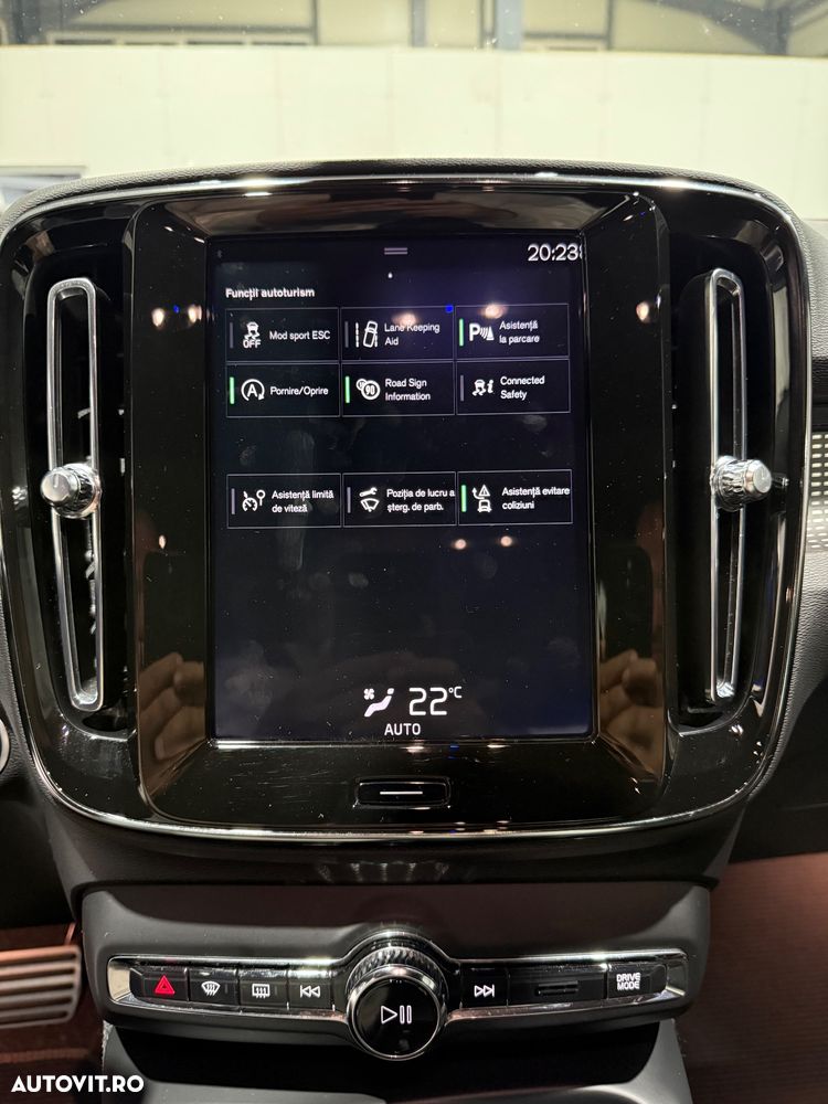 Volvo XC 40 T3 Geartronic RDesign - 12