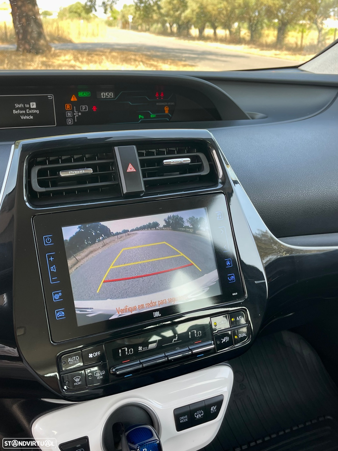 Toyota Prius 1.8 Plug-In Luxury Pele - 21