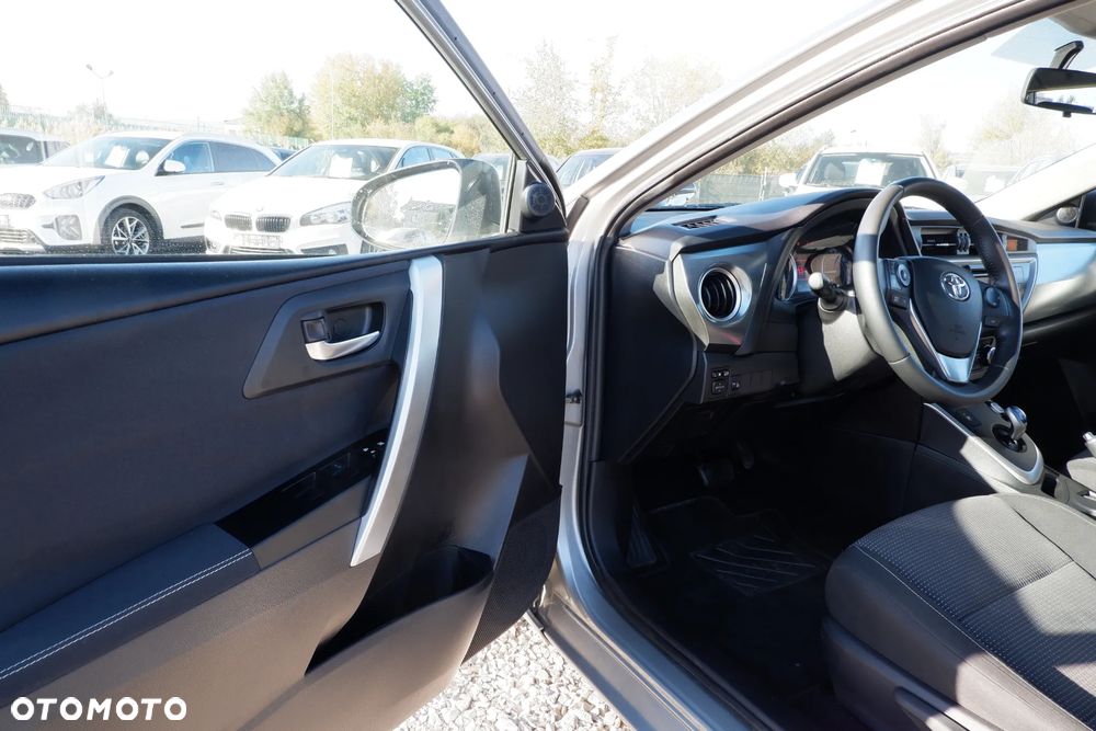 Toyota Auris 1.8 HSD Luna - 24