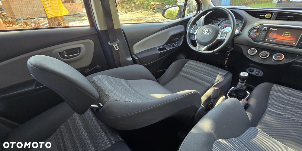 Toyota Yaris - 22
